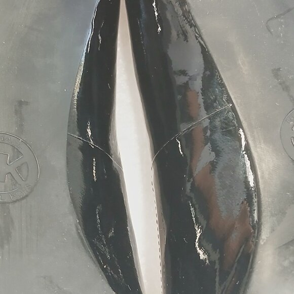 Michael Kors Ashby Flex Black Patent Leather Pumps w/ Box Women's 6 EUC - Picture 15 of 16